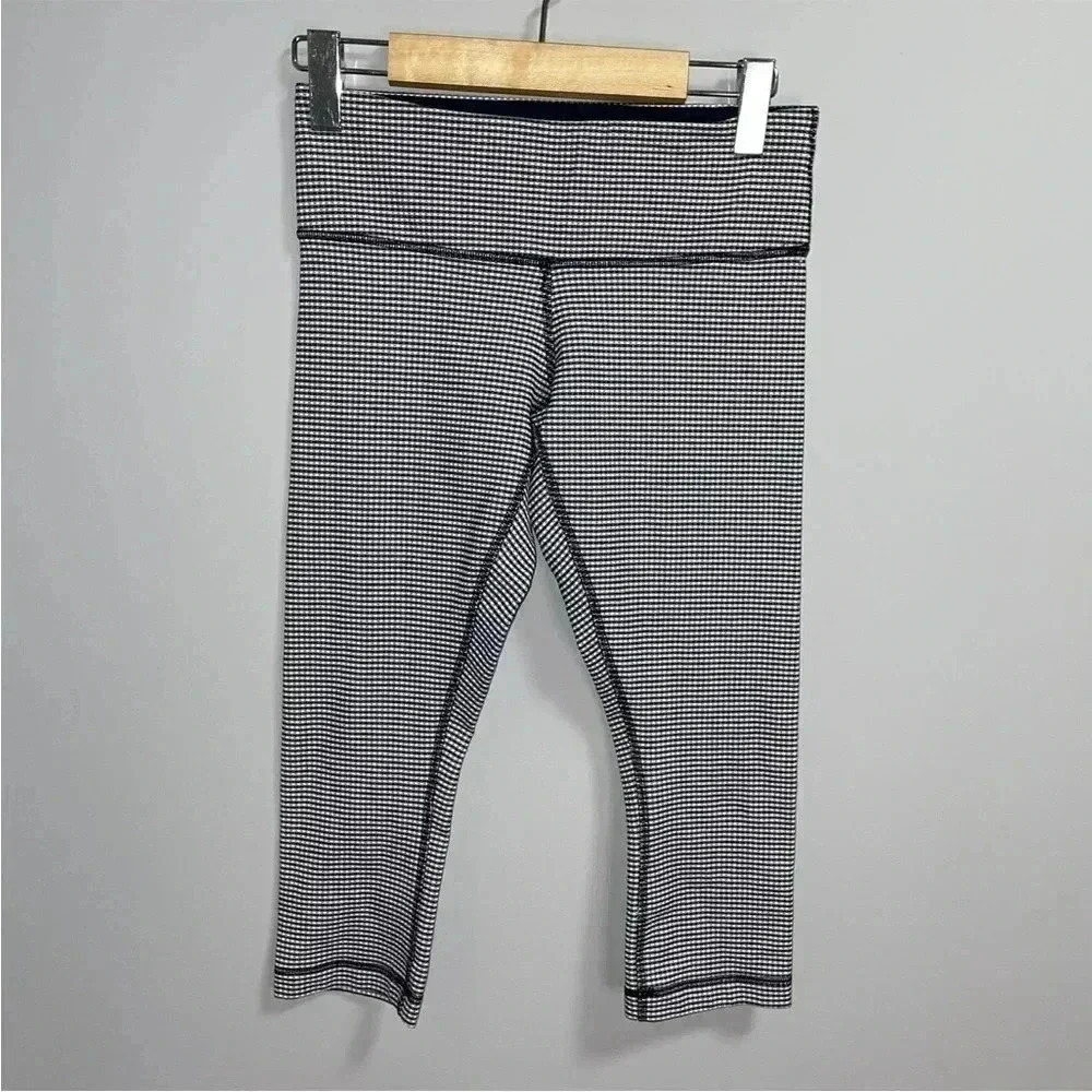 Lululemon Crops - Picture 4 of 7